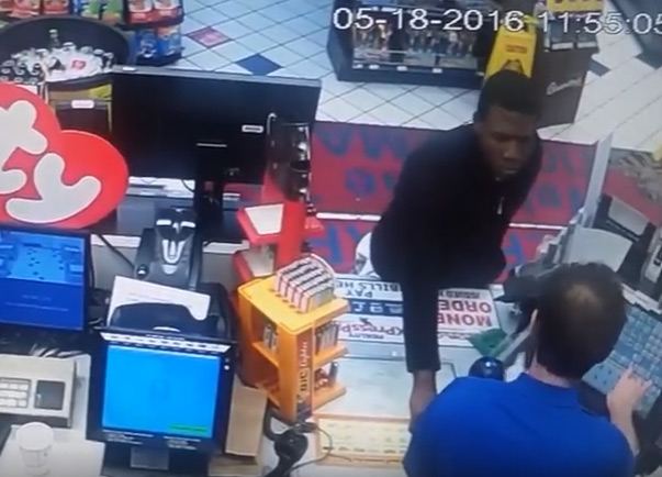 Red Oak police are asking for help in identifying this suspect for the agravated robbery of Exxon Tiger Mart located at 100 Harris Ave in Red Oak.